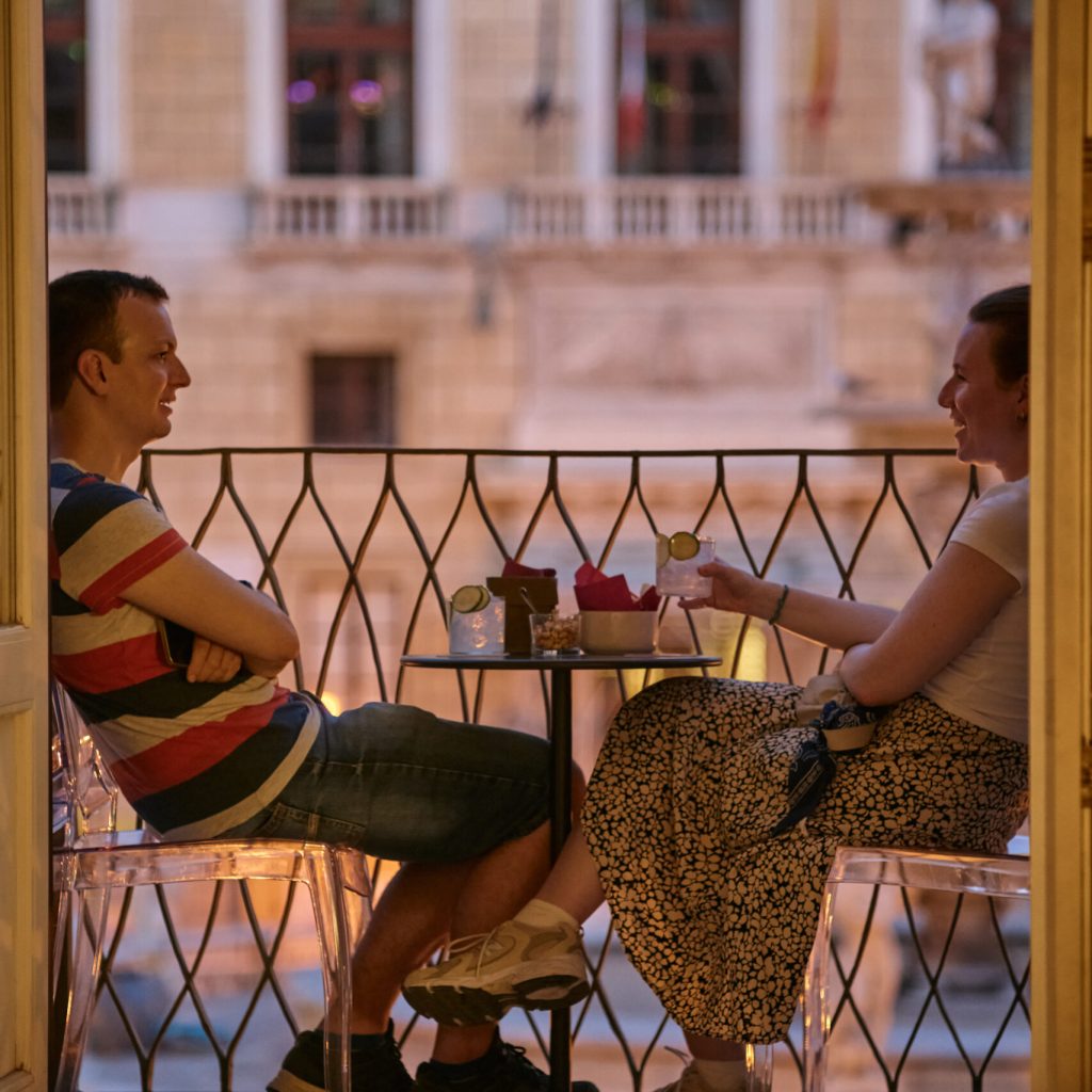 Nuova Prima foto a sinistra